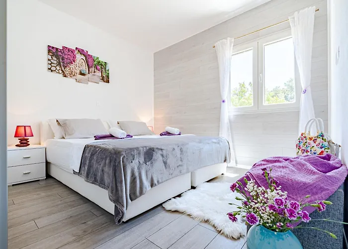 Seaside Family Friendly House With A Swimming Pool Grscica, Korcula - 23487 度假居