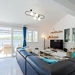 Seaside Family Friendly House With A Swimming Pool Grscica, Korcula - 23487 *