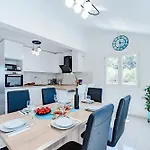 Seaside Family Friendly House With A Swimming Pool Grscica, Korcula - 23487