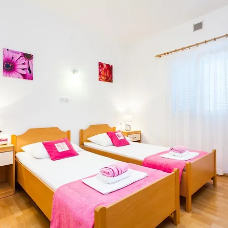 Seaside Family Friendly House With A Swimming Pool Grscica, Korcula - 23487 * Blato (Korcula)