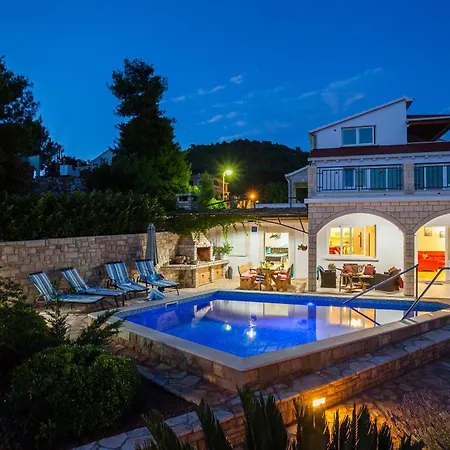 بيت للعطل Seaside Family Friendly House With A Swimming Pool Grscica, Korcula - 23487 *