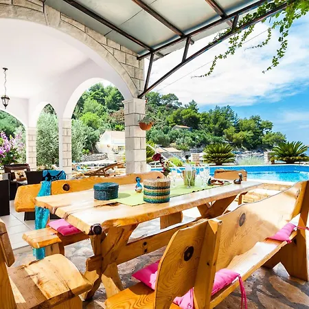 Seaside Family Friendly House With A Swimming Pool Grscica, Korcula - 23487 * Blato (Korcula)