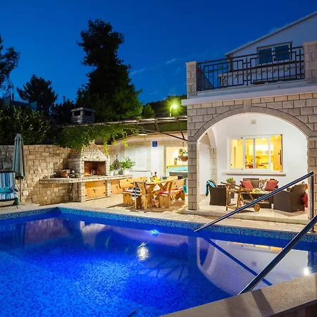 Seaside Family Friendly House With A Swimming Pool Grscica, Korcula - 23487 بيت للعطل Blato (Korcula)