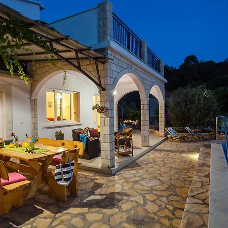 Seaside Family Friendly House With A Swimming Pool Grscica, Korcula - 23487 Ferienhaus