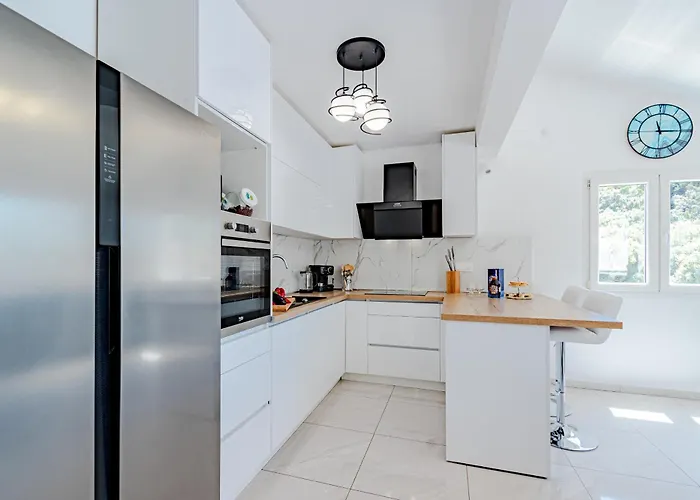 Seaside Family Friendly House With A Swimming Pool Grscica, Korcula - 23487 * Blato (Korcula)